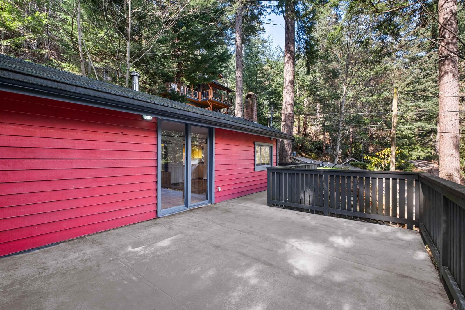Listing Image 4