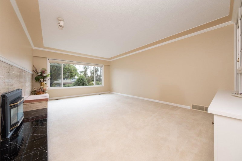 775 Esmond Avenue, Burnaby, V5C 4K4 | Image 2