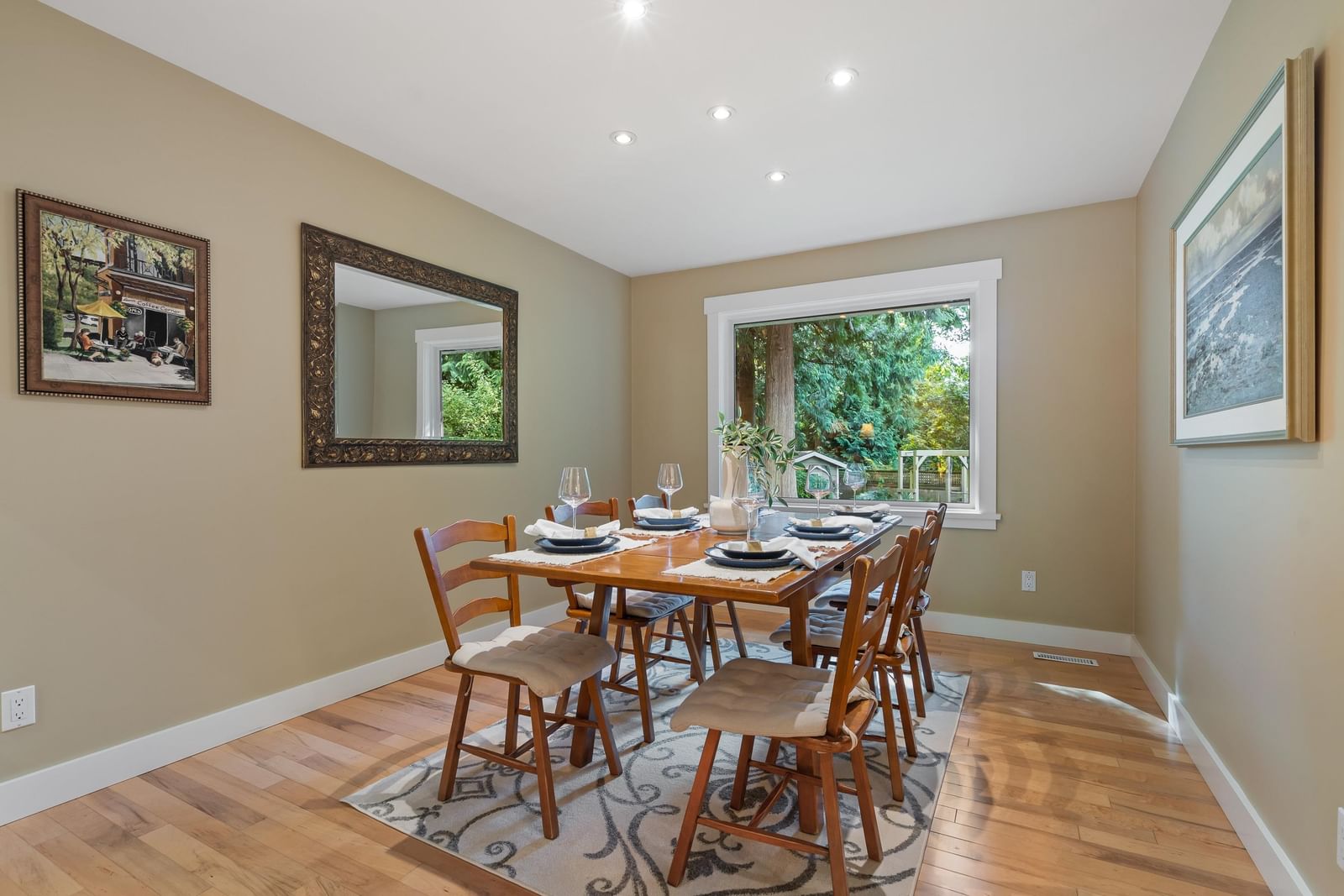 Listing Image 12