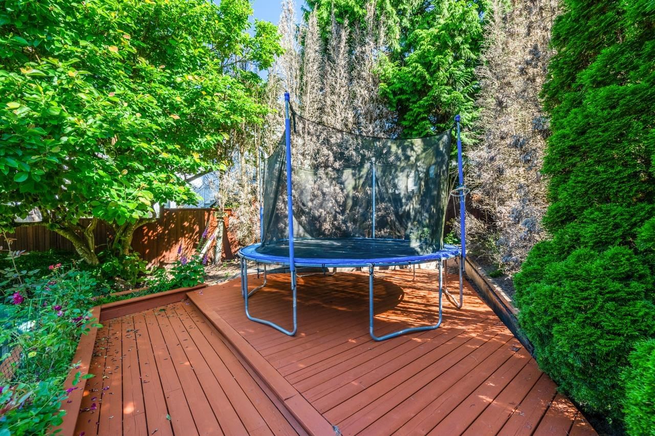 Listing Image 16