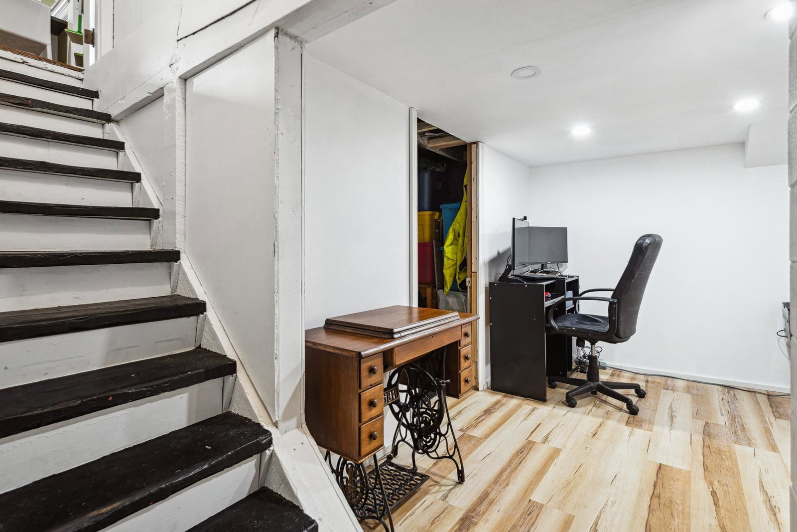 Listing Image 32