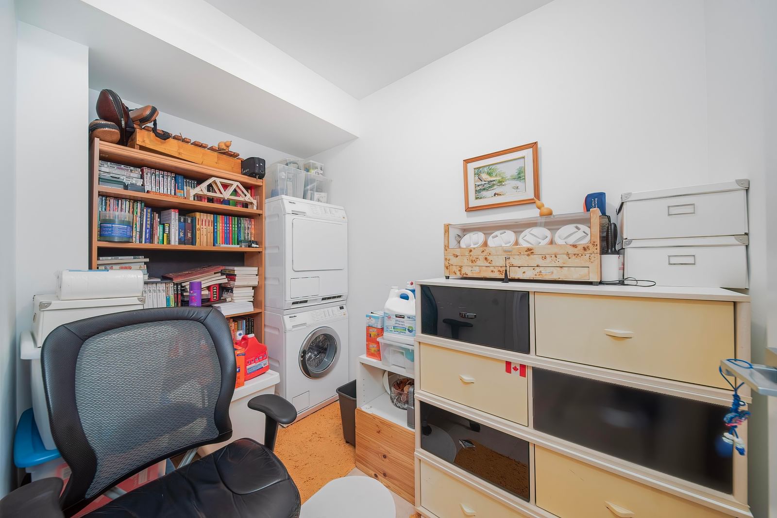 Listing Image 12