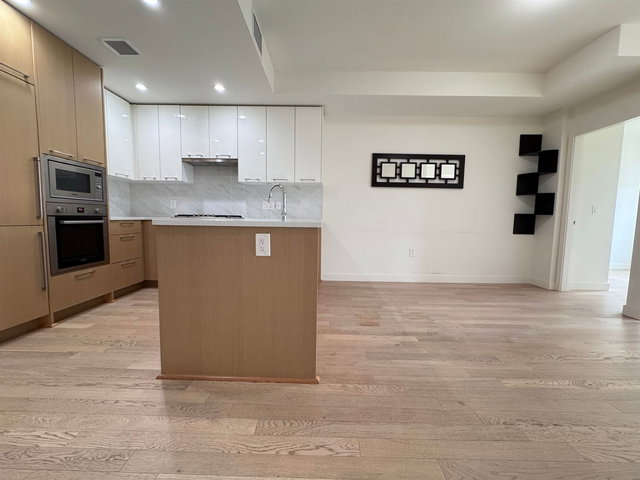 221 - 4033 May Drive