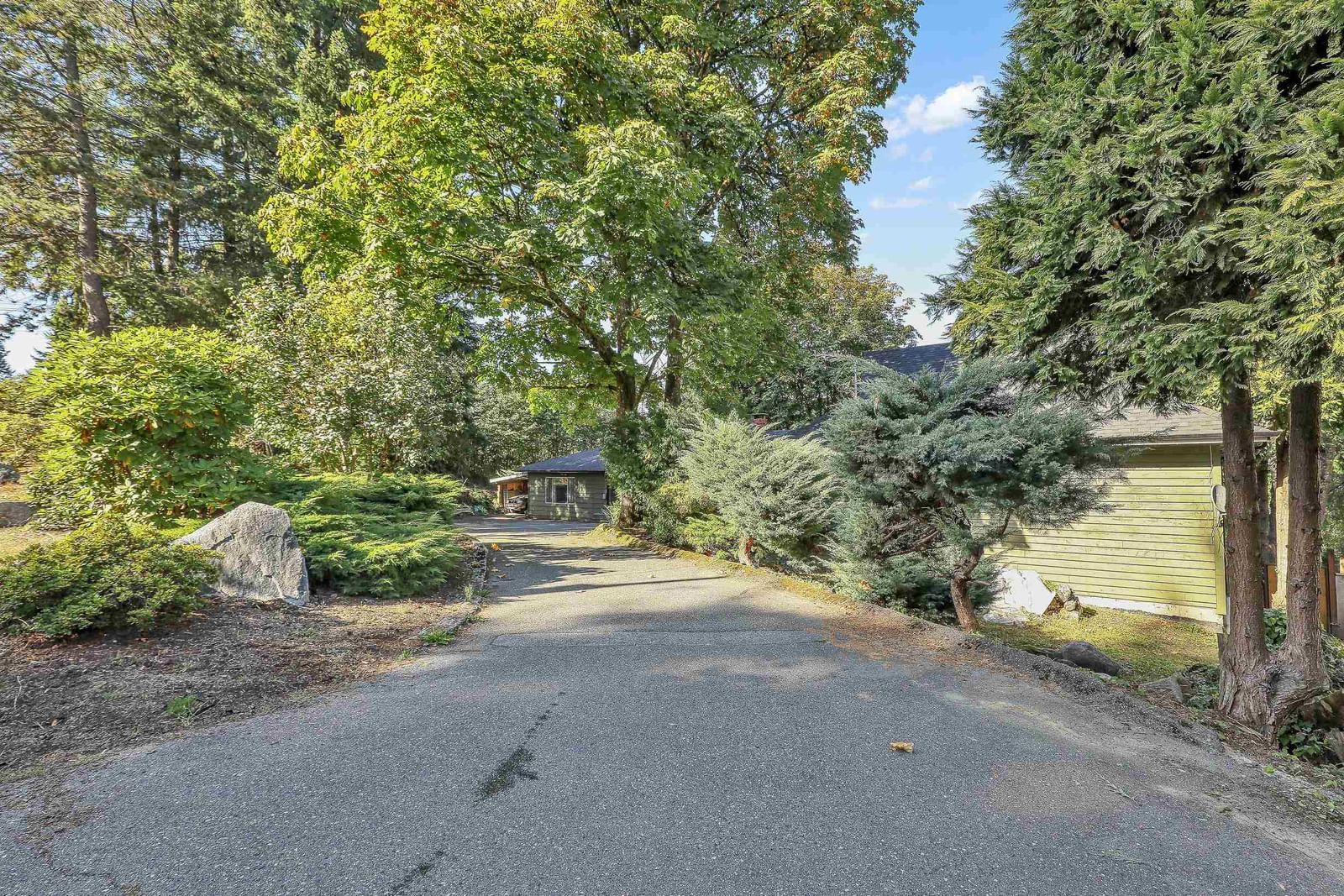 Listing Image 6