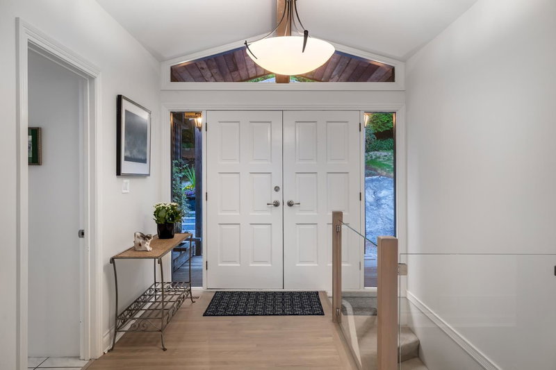 4615 Woodgreen Drive, West Vancouver, V7S 2V4 | Image 2