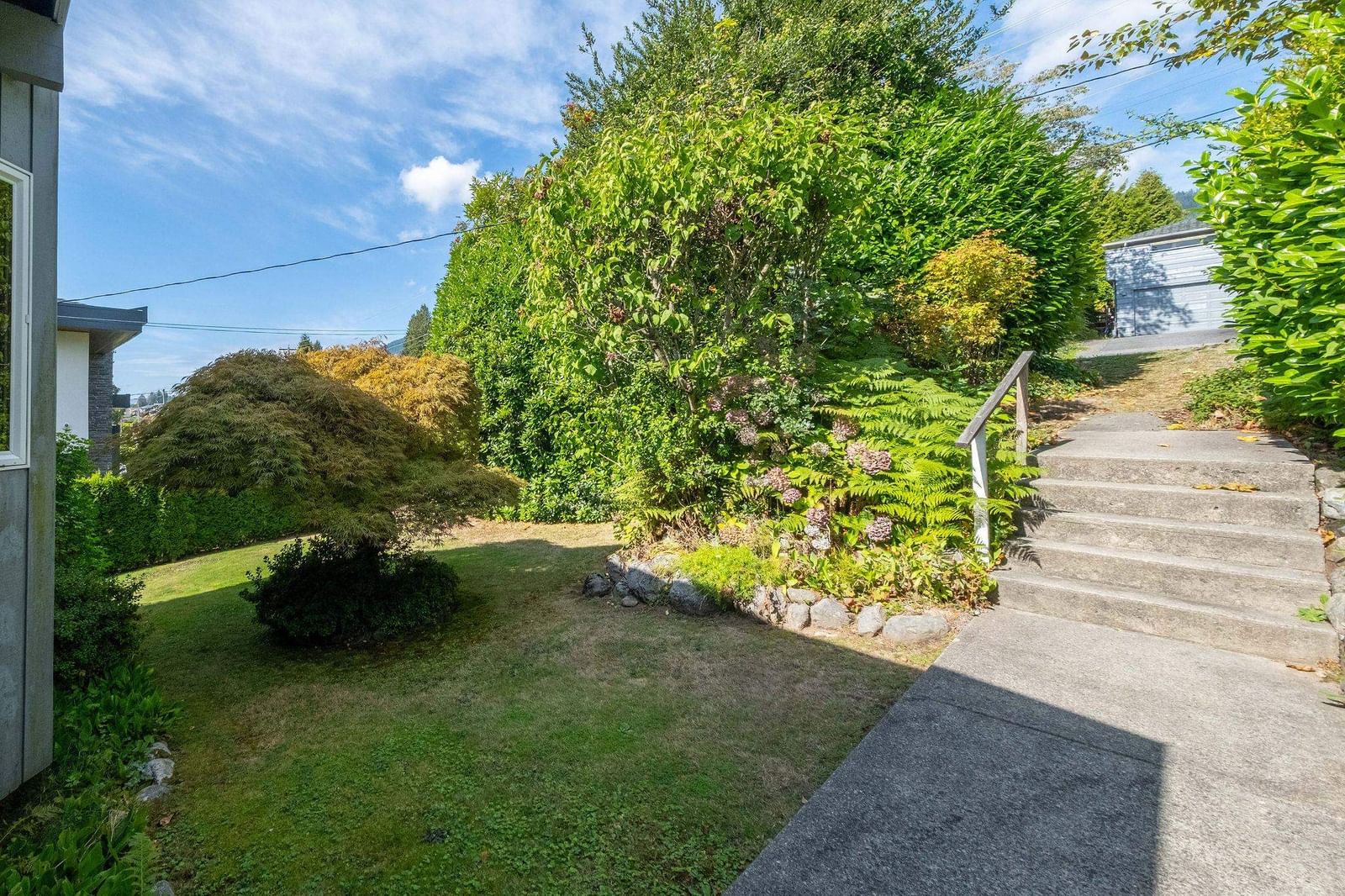 Listing Image 32