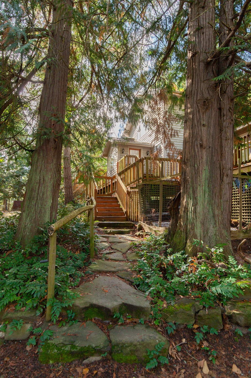 567 Dinner Bay Road, Mayne Island, V0N 2J2 | Image 3