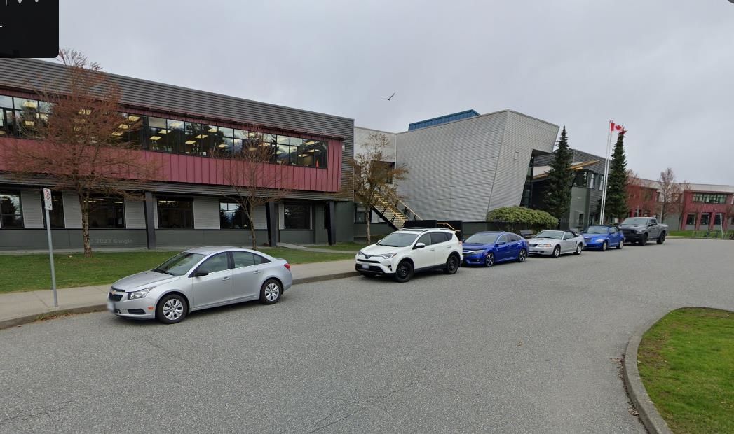 Listing Image 16