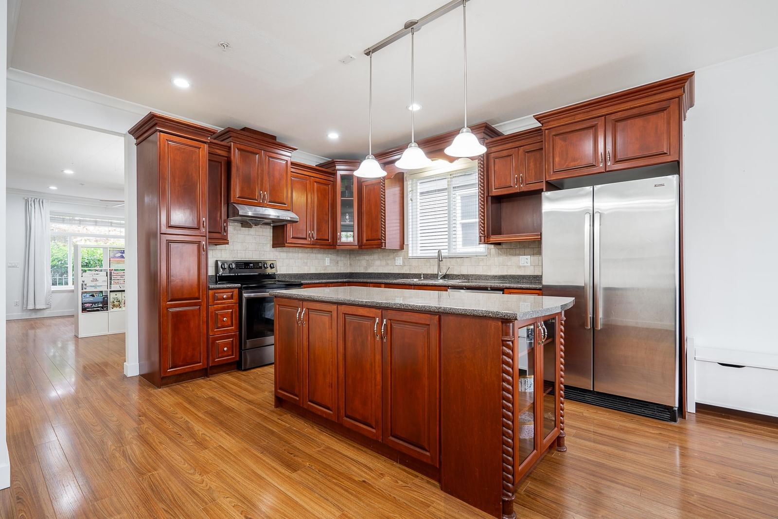Listing Image 15