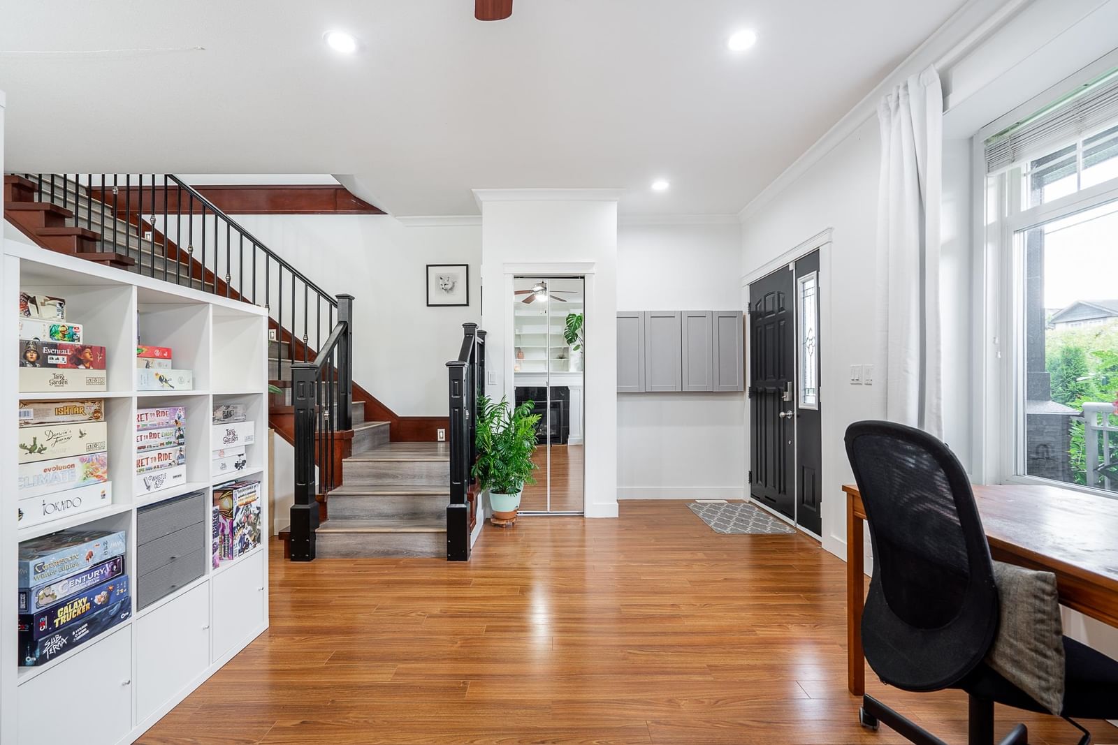 Listing Image 6