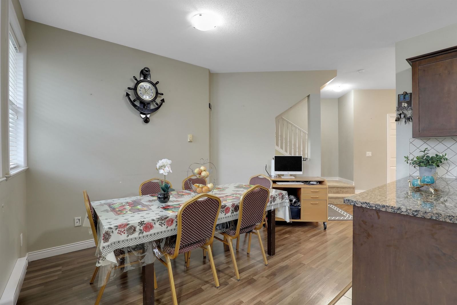 Listing Image 16