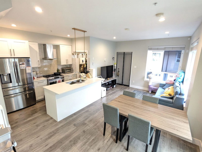 52 - 430 Duncan Street, New Westminster, V3M 0M2 | Image 2