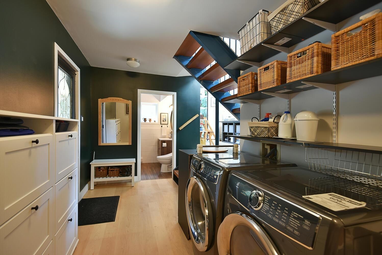 Listing Image 12