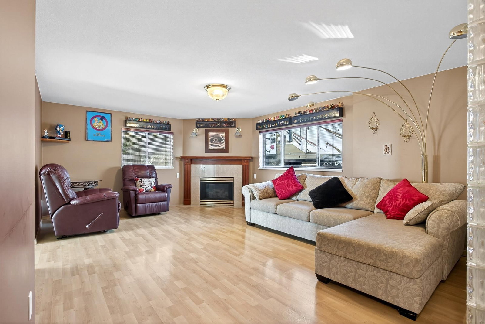 Listing Image 13