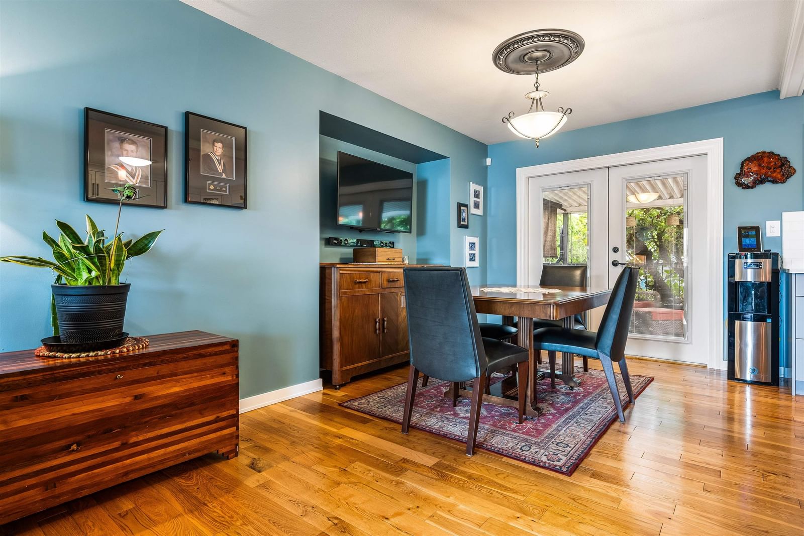Listing Image 11