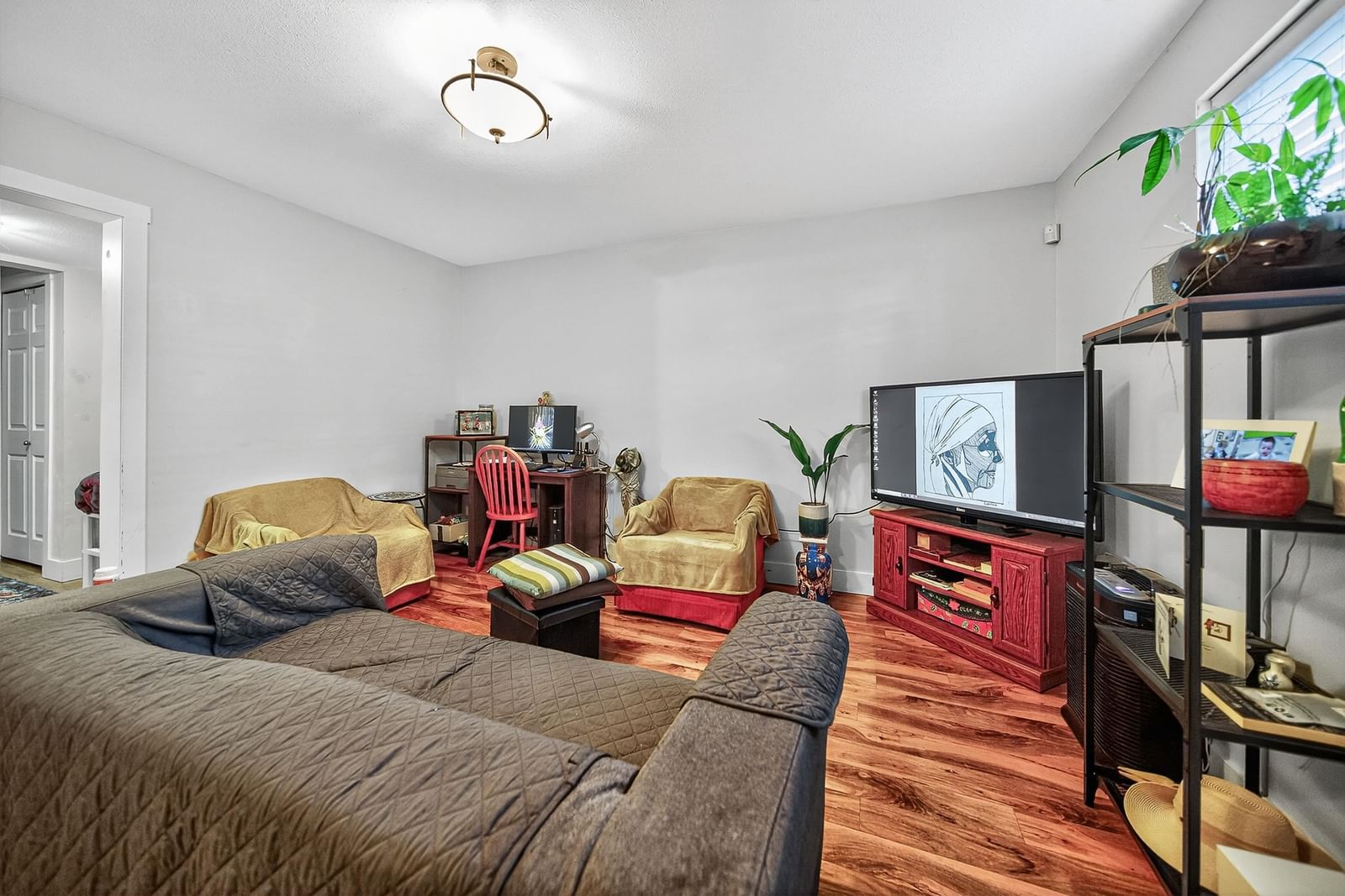 Listing Image 20