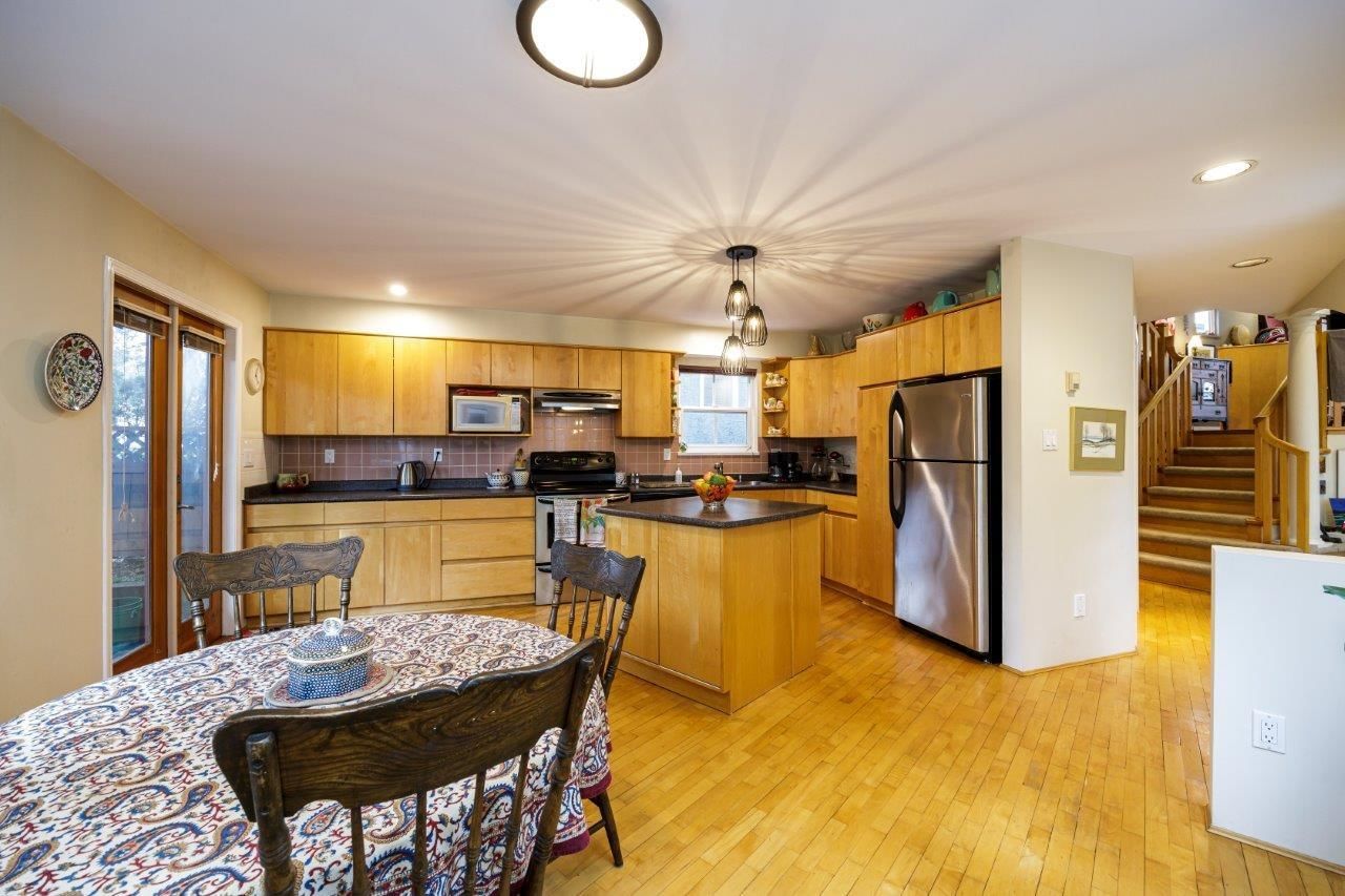 Listing Image 8