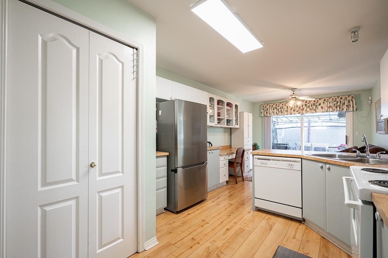 Listing Image 14