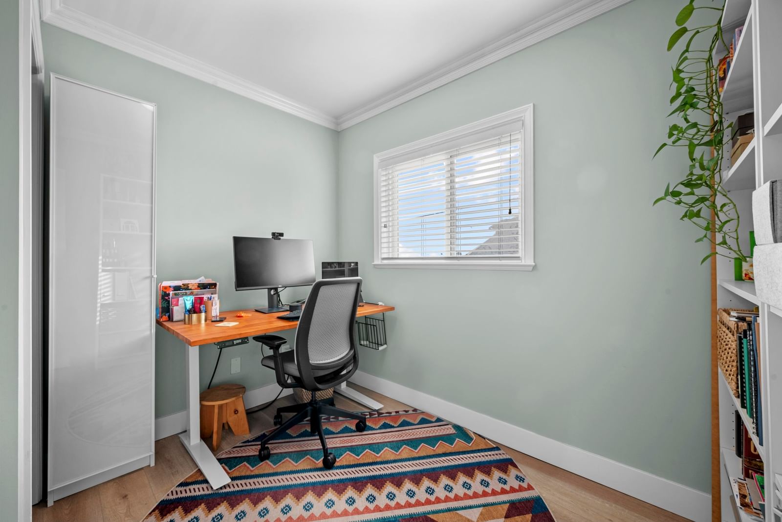 Listing Image 6