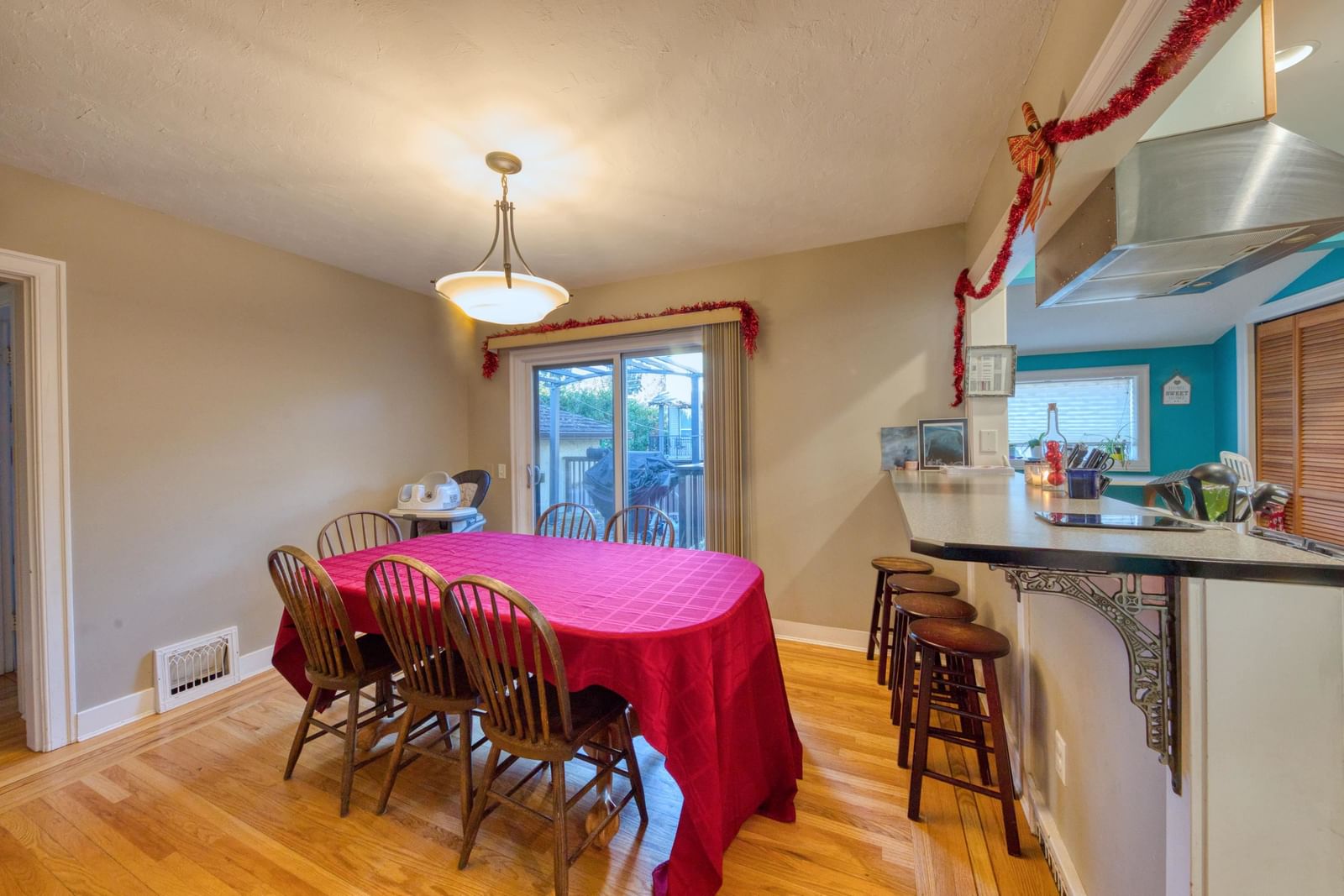 Listing Image 10