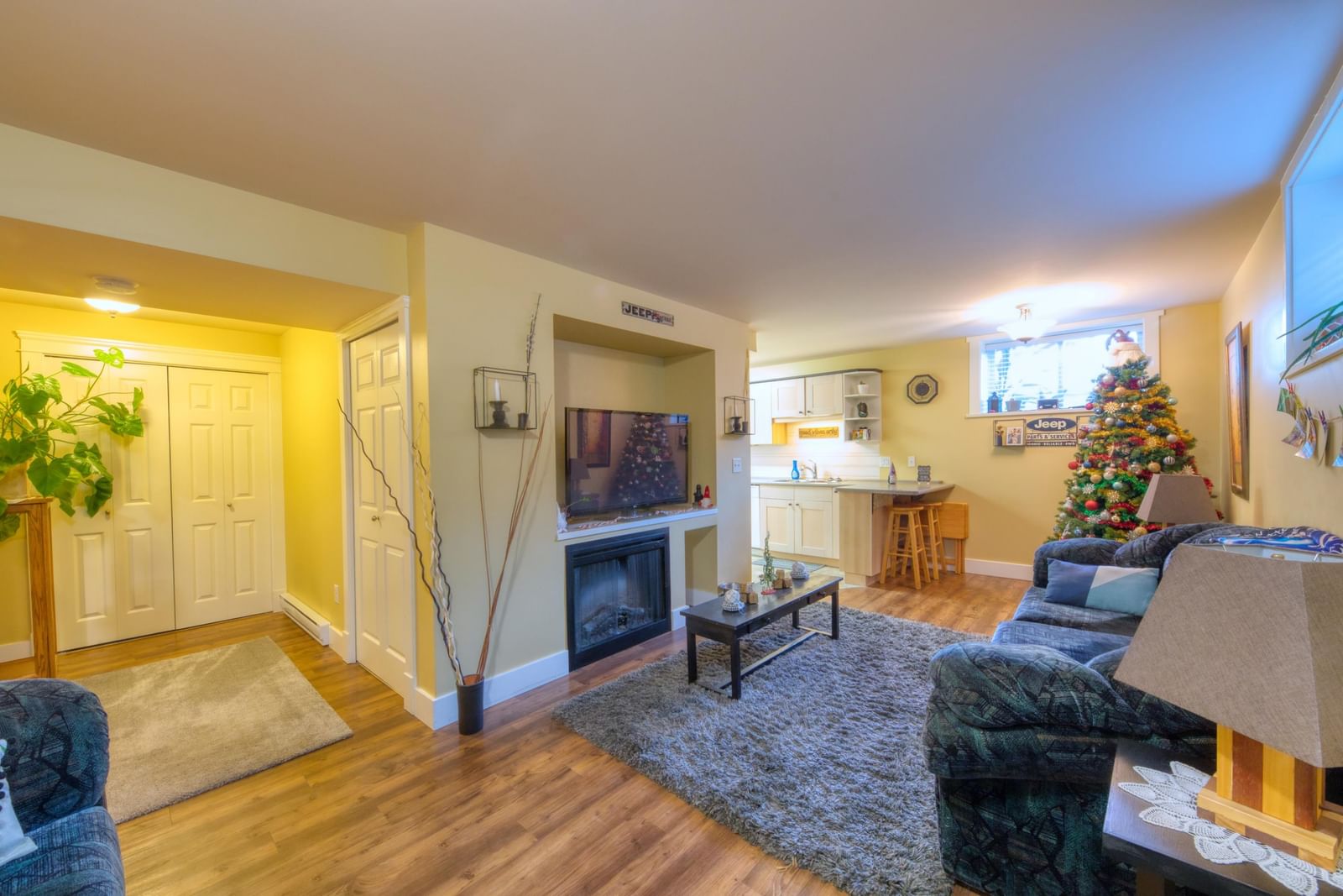 Listing Image 11