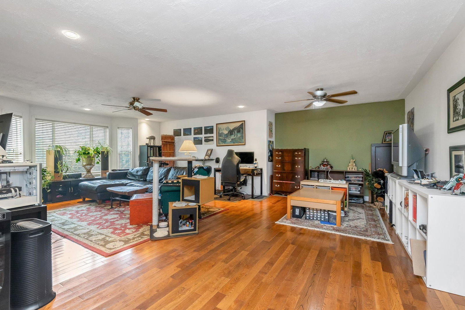 Listing Image 22