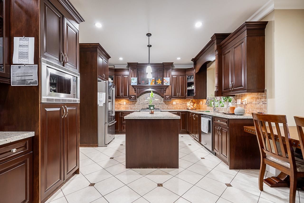 Listing Image 11