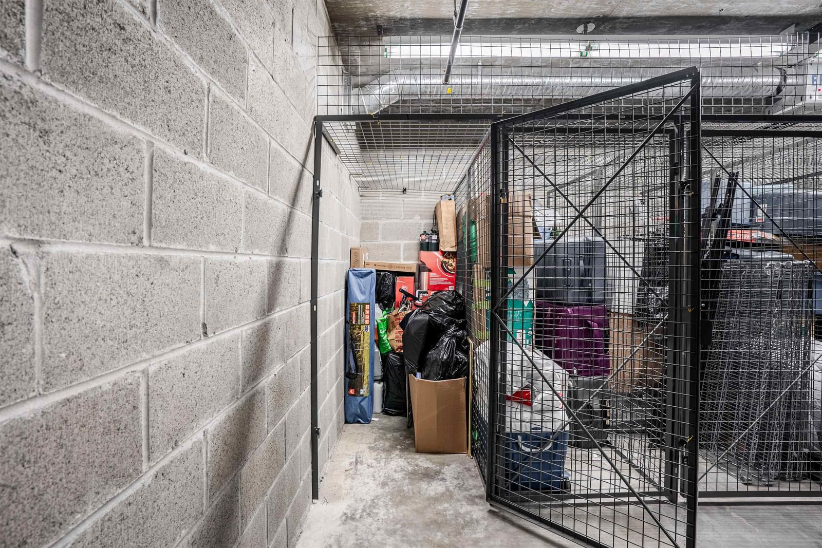 Listing Image 32