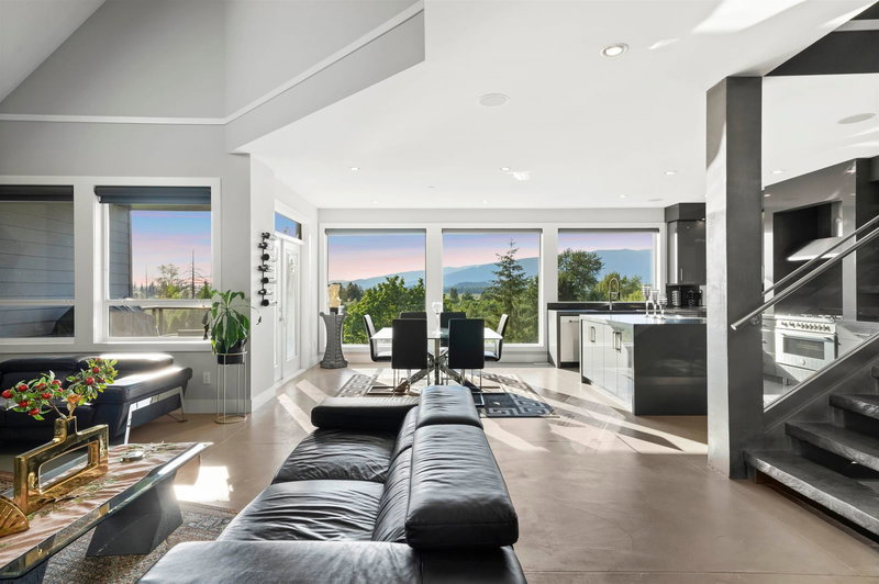 13645 Mckercher Drive, Maple Ridge, V4R 0E1 | Image 2