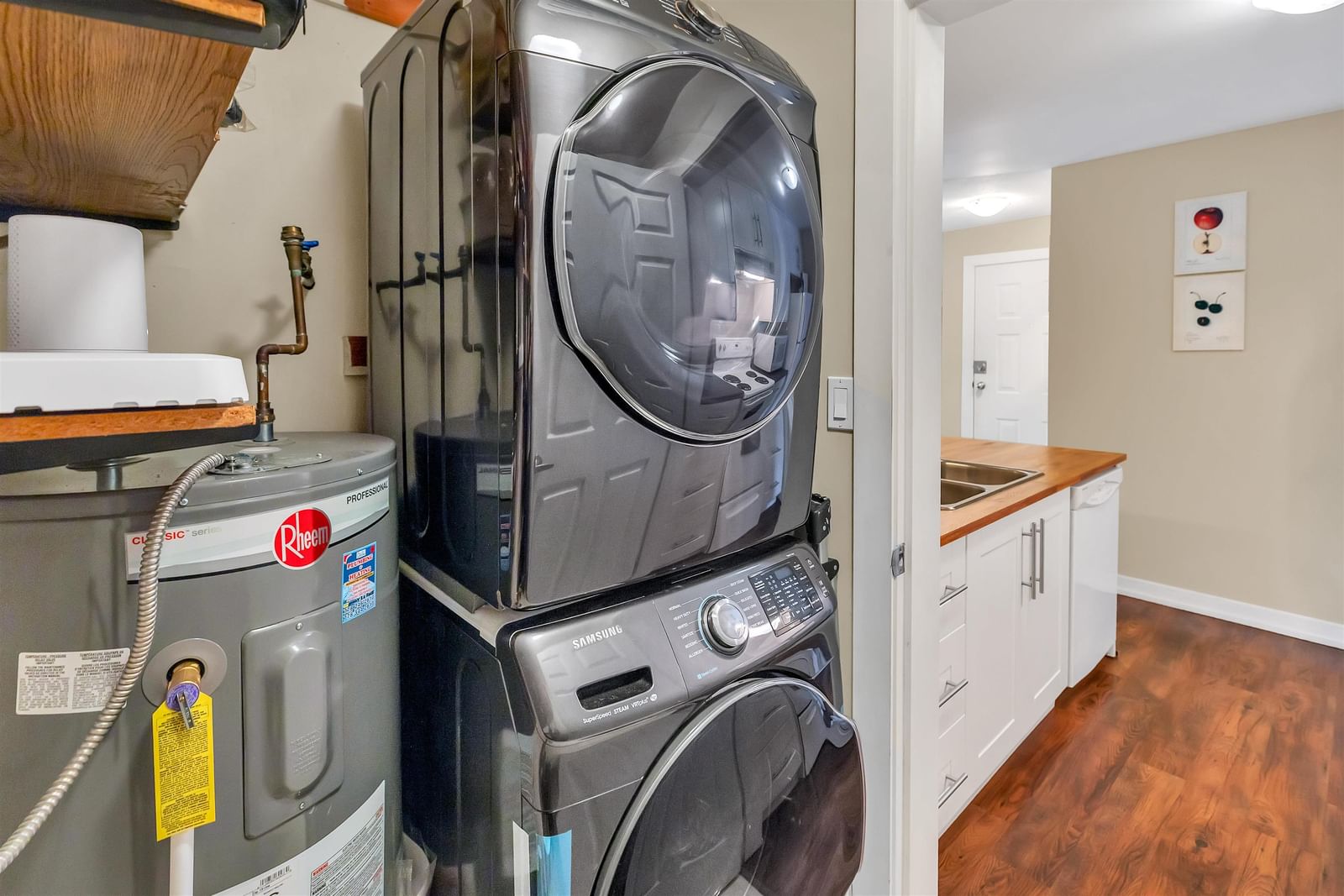 Listing Image 12