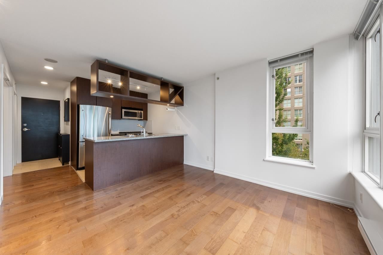 Listing Image 15