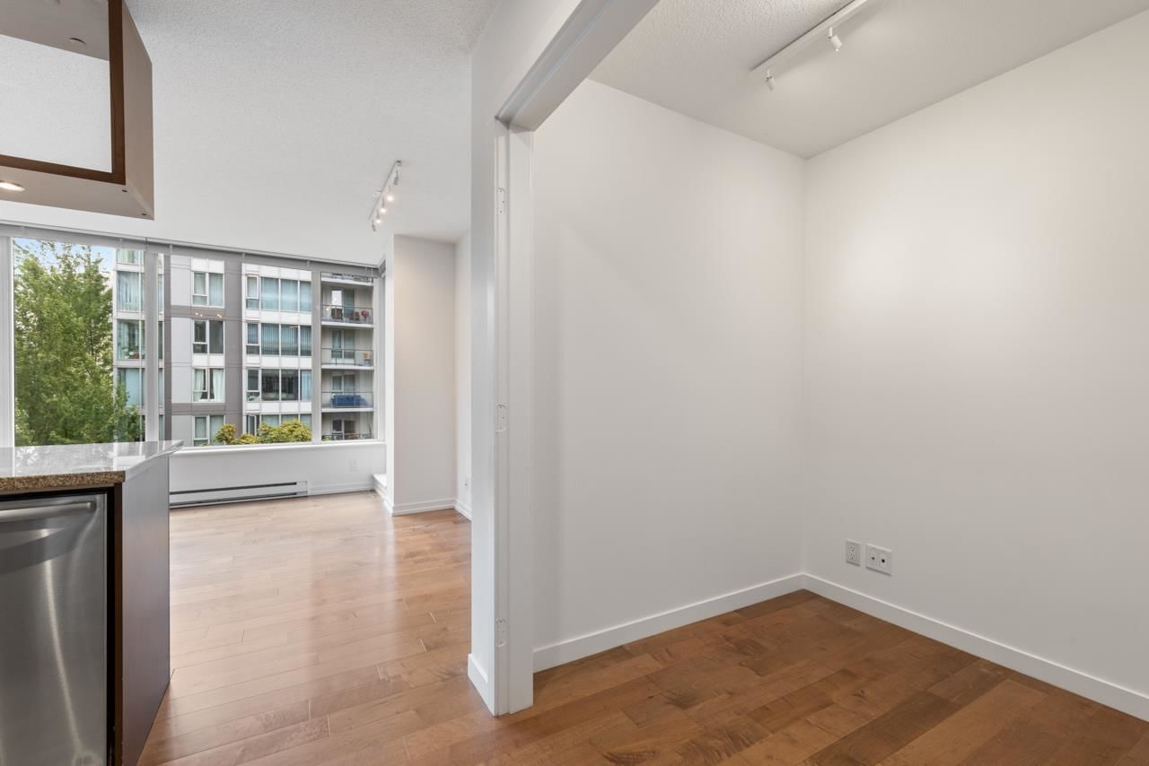 Listing Image 18