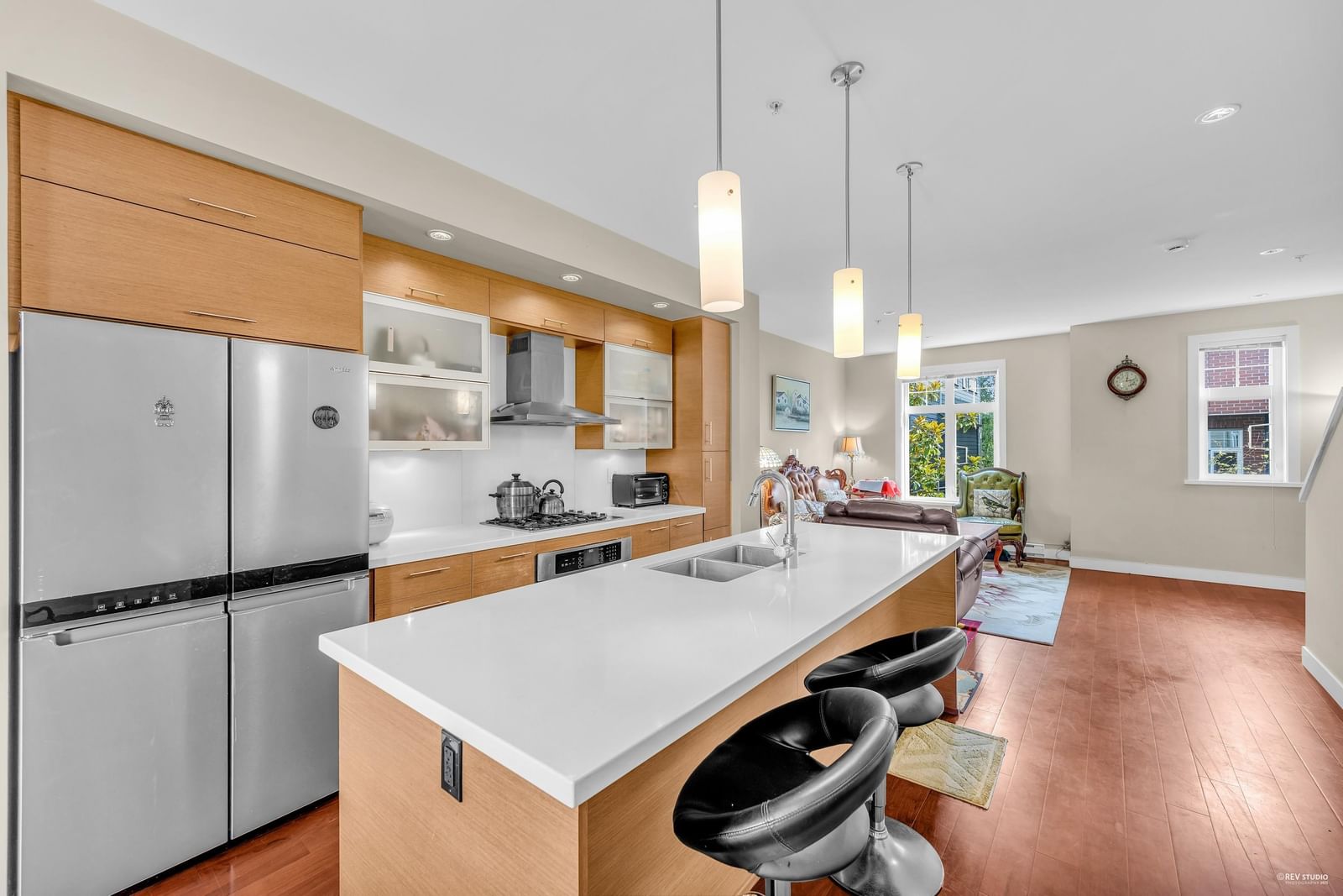 Listing Image 7