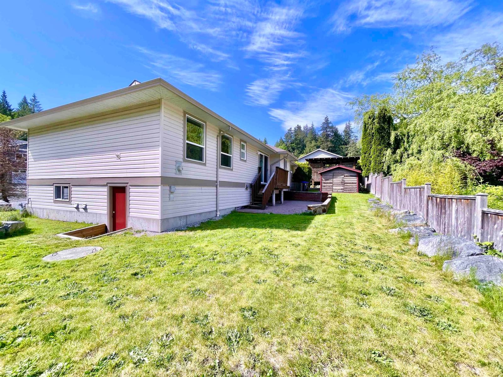 Listing Image 19