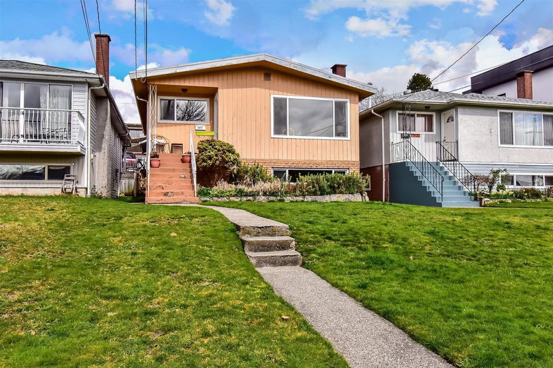 5477 Portland Street, Burnaby, British Columbia