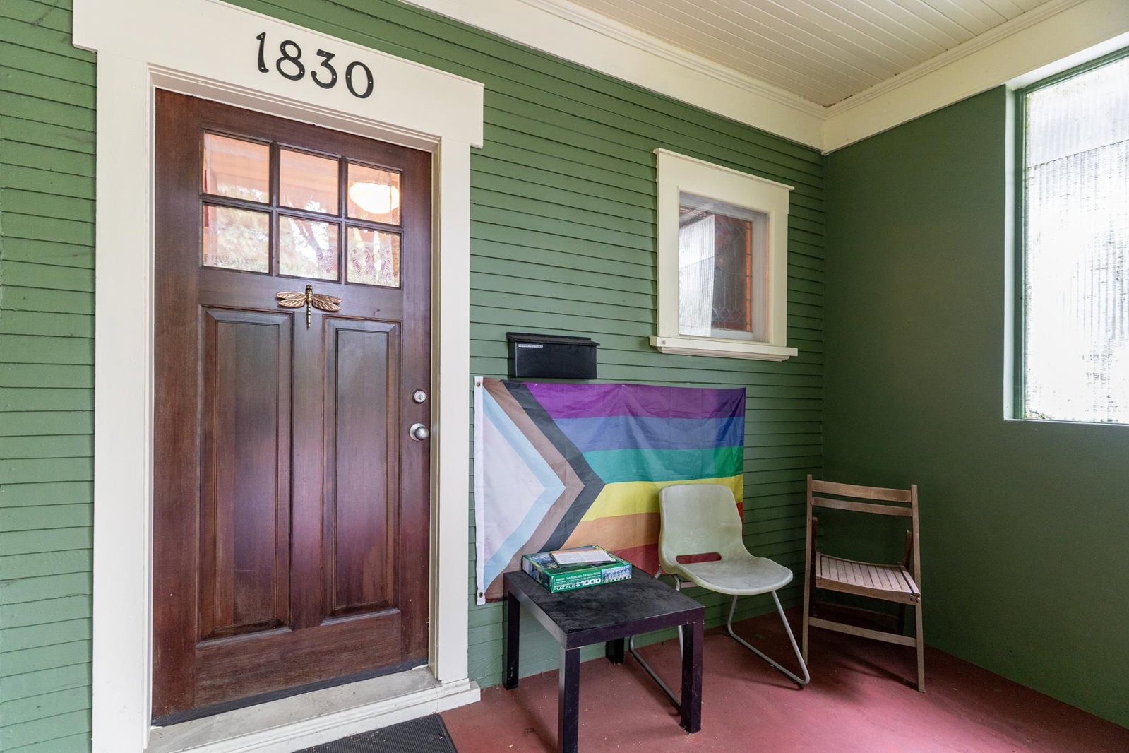 Listing Image 4