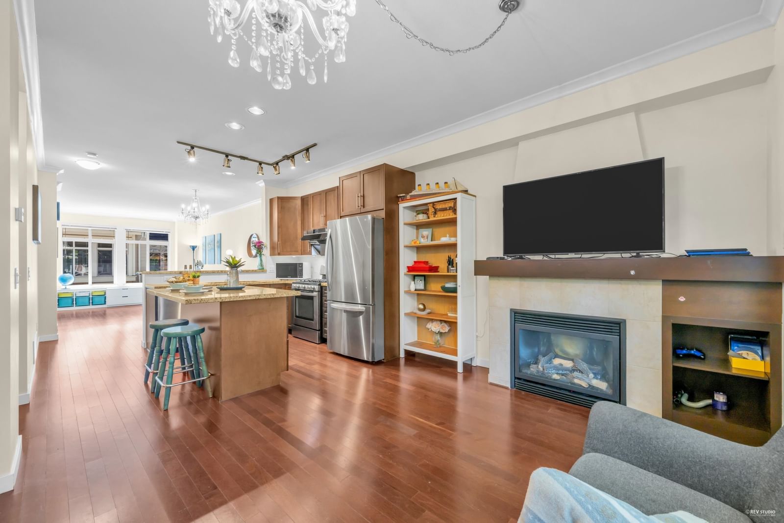 Listing Image 9