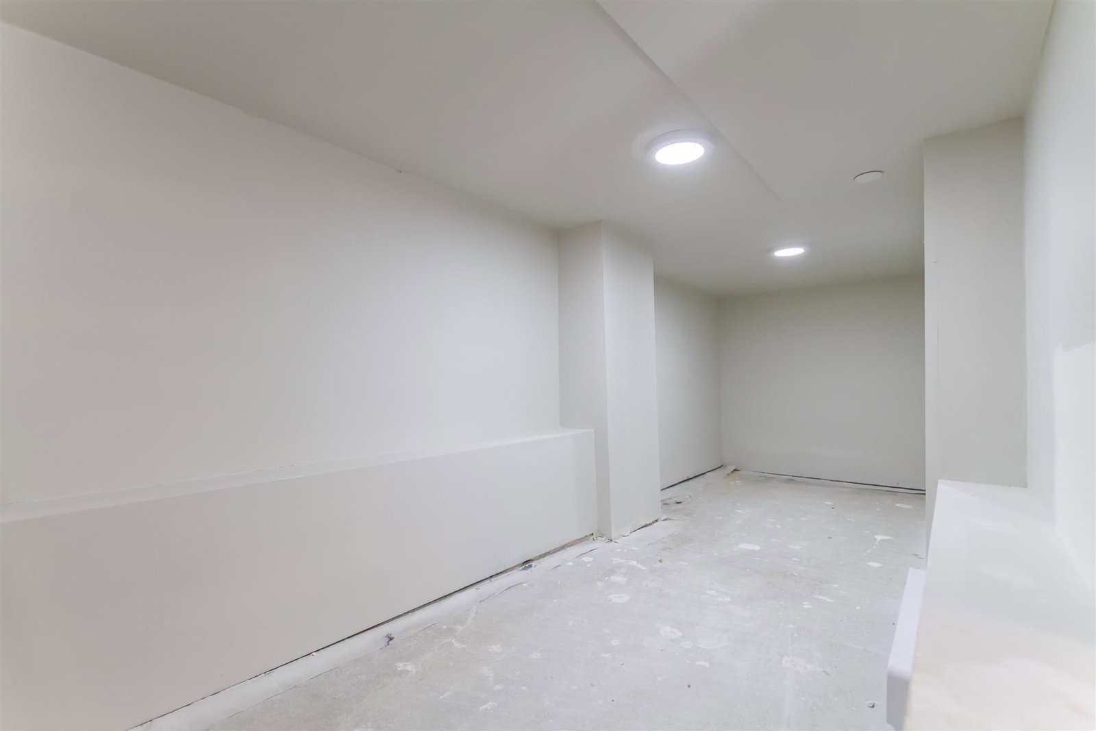 Listing Image 28