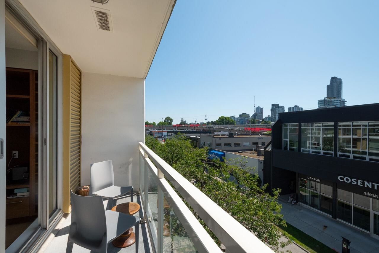 Listing Image 10