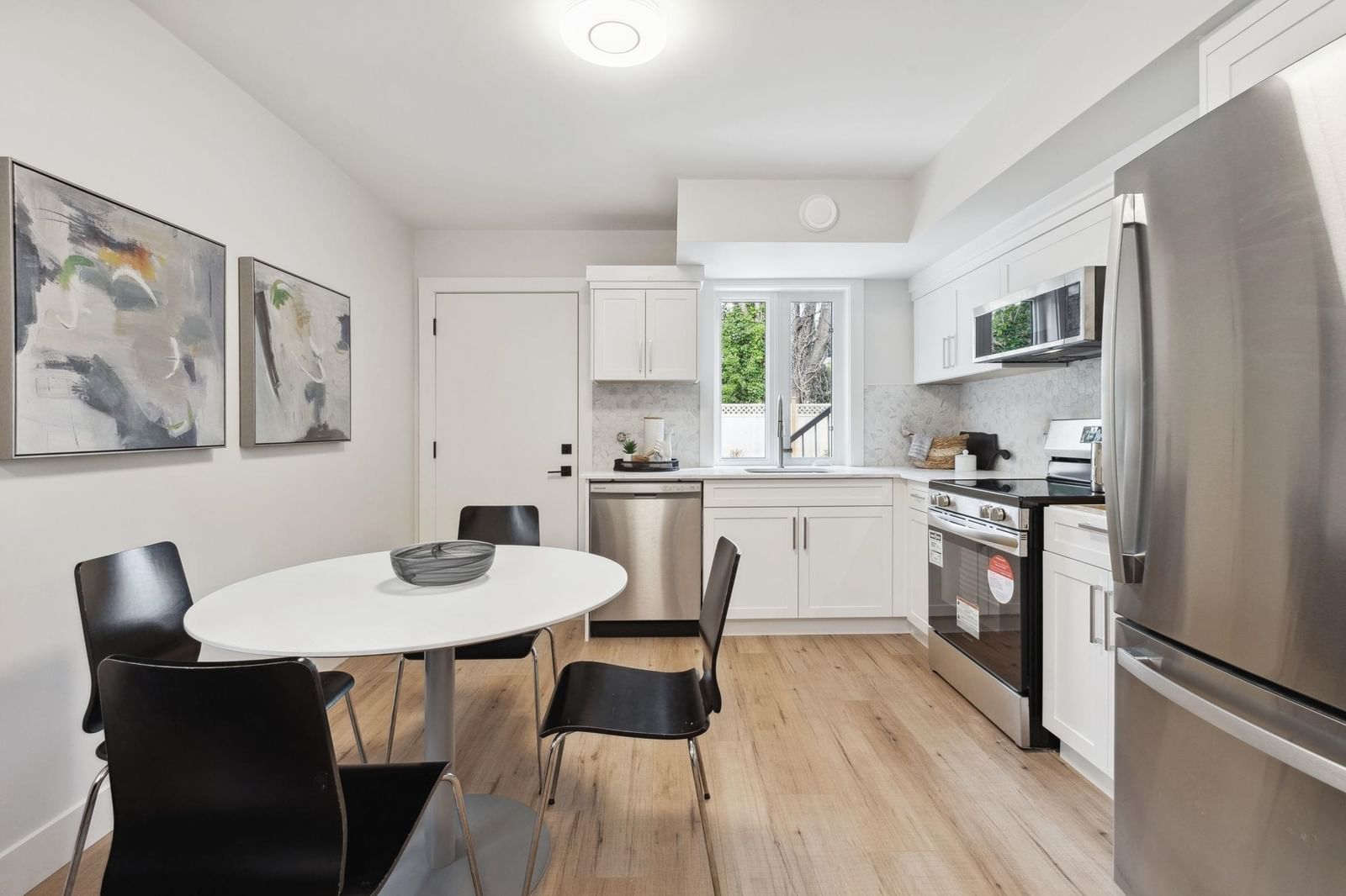 Listing Image 15