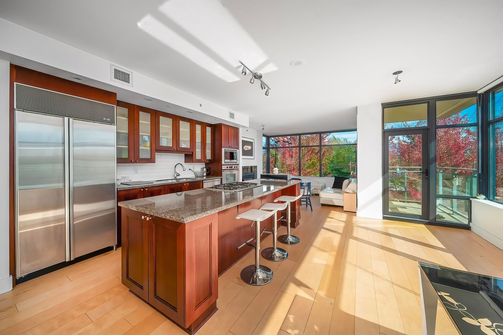 Listing Image 19