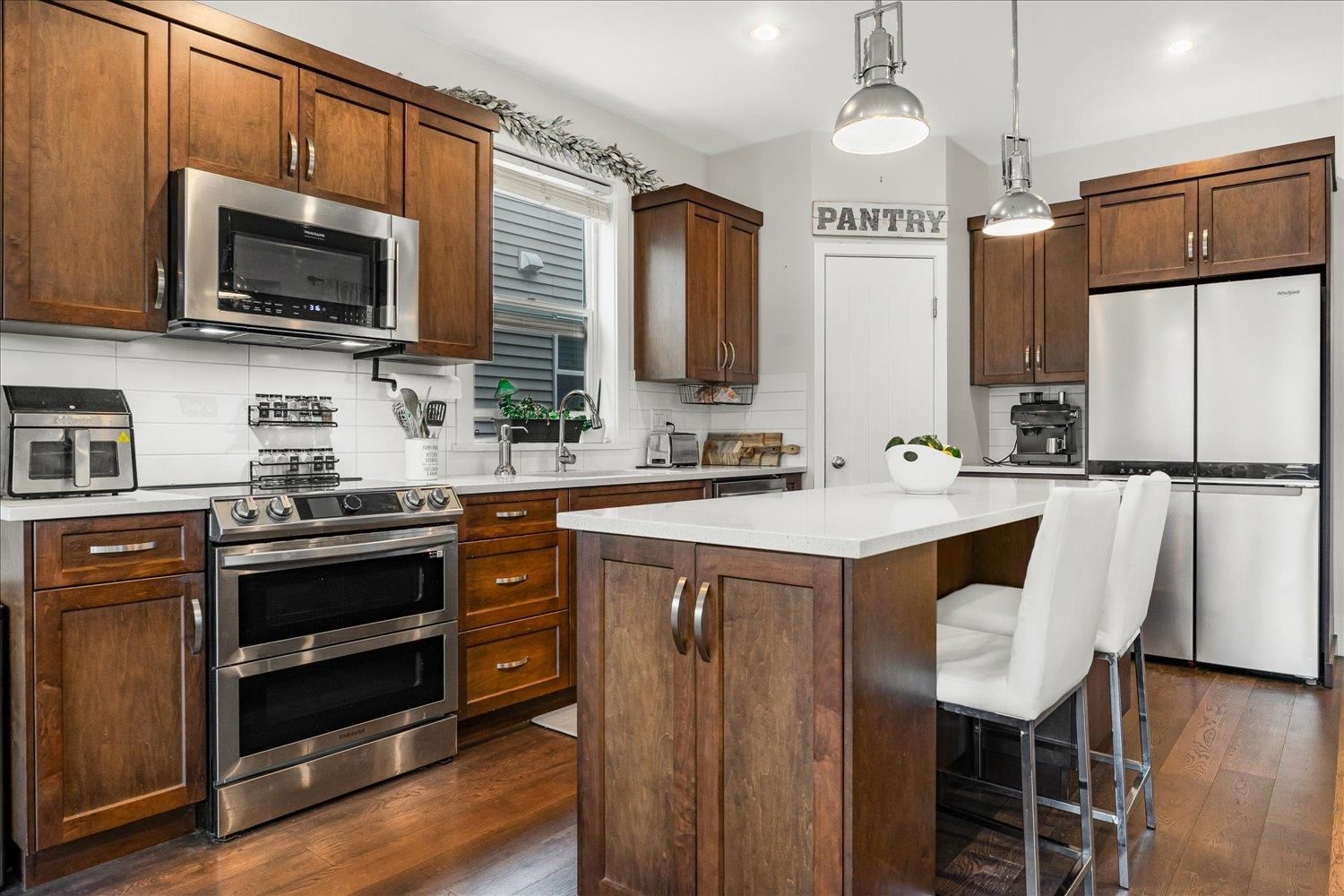 Listing Image 13