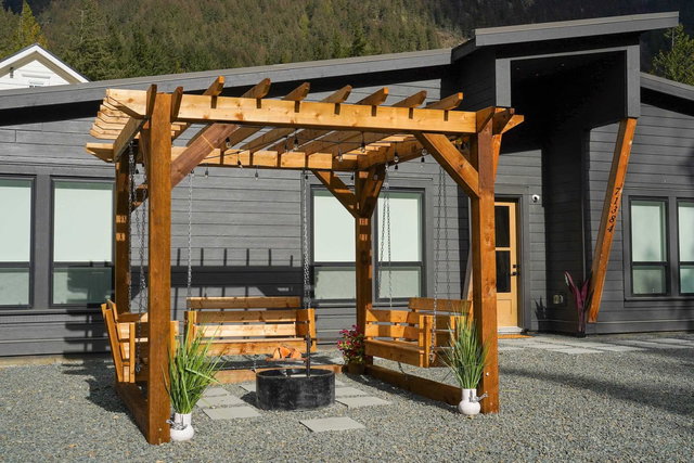 HG 184 - 71384 Grove Place