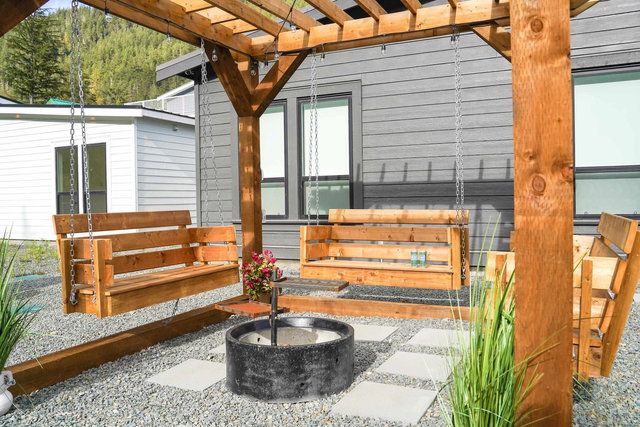 HG 184 - 71384 Grove Place