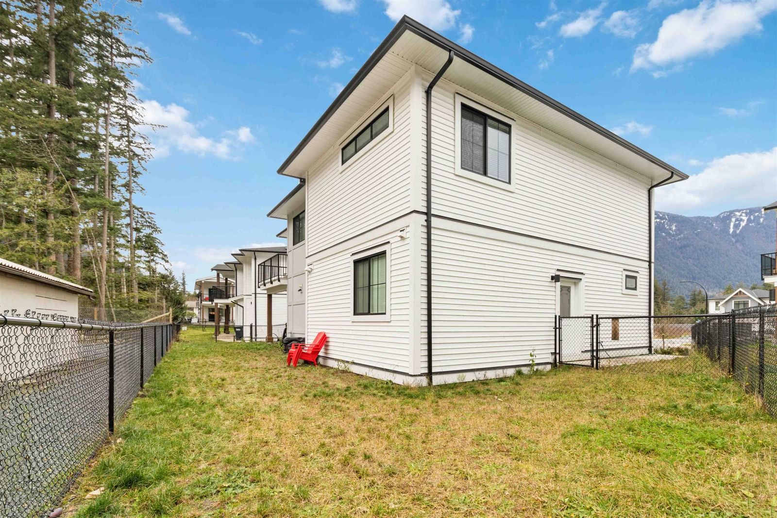 Listing Image 18