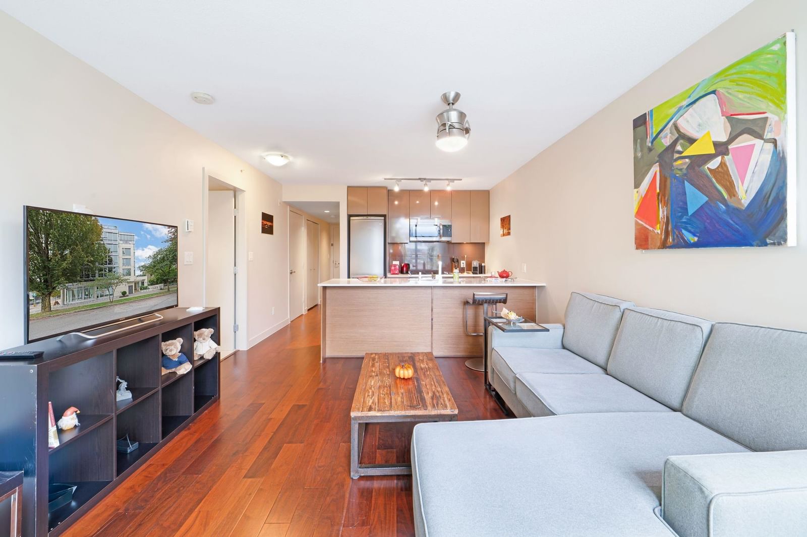 Listing Image 9