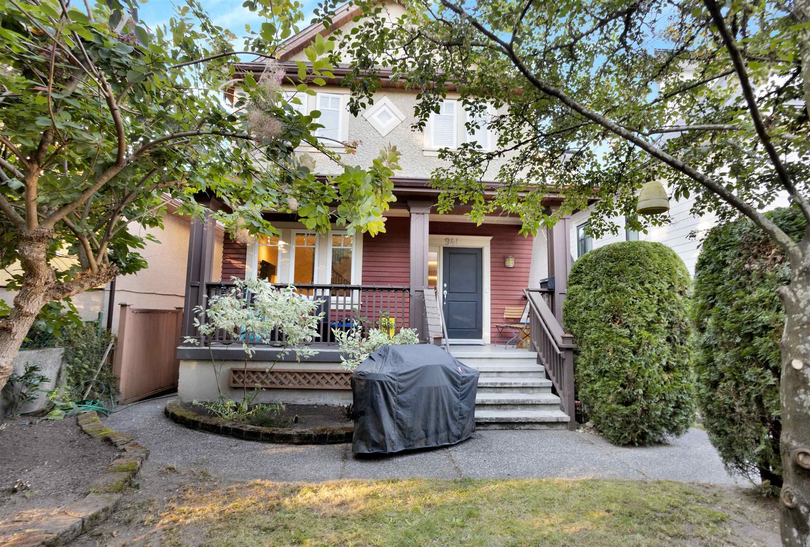Listing Image 4