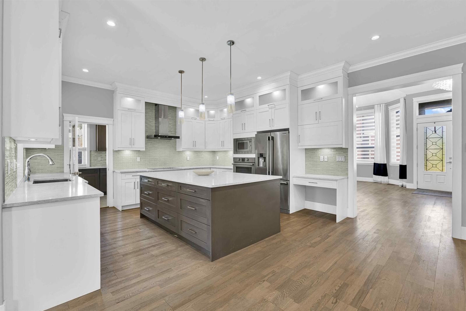 Listing Image 9