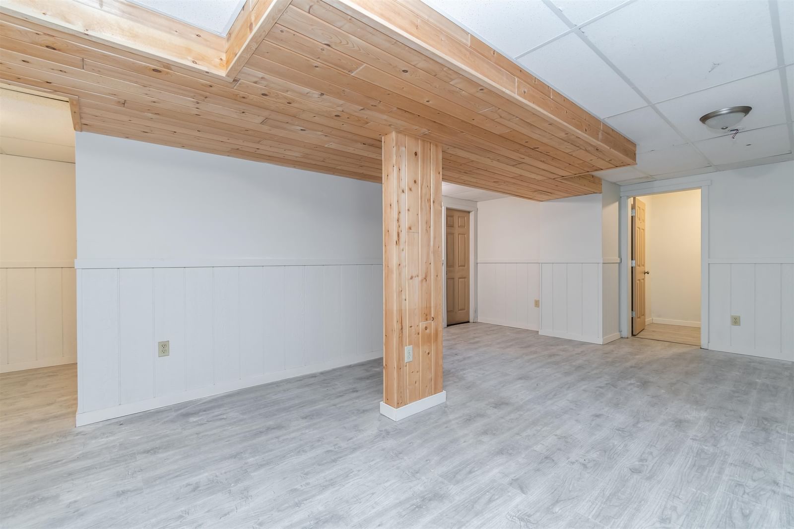 Listing Image 24