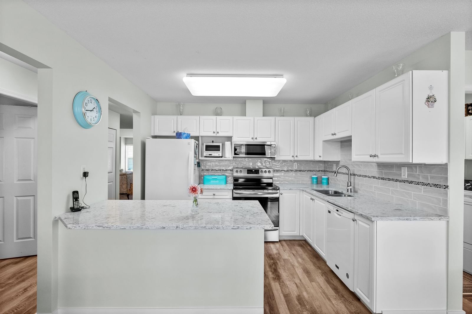 Listing Image 23